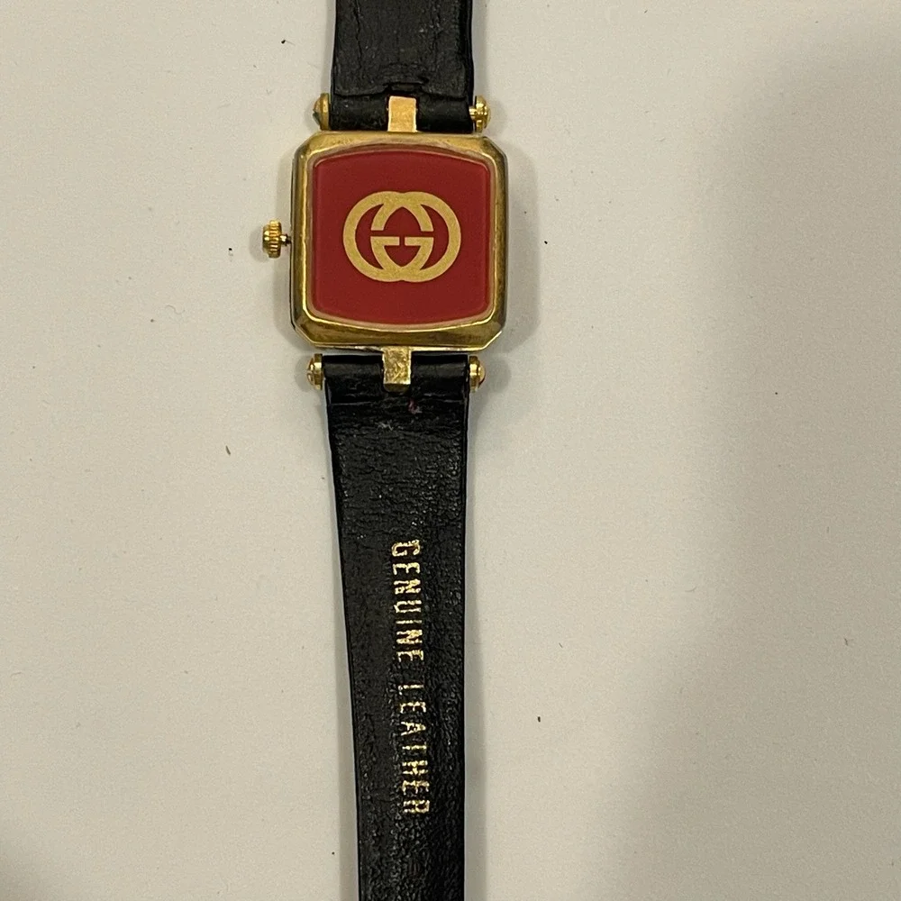Gucci 1900L Vintage Square Web Stripe Gold Tone Leather Strap Watch